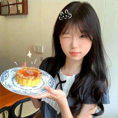 照片的她